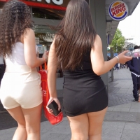 Hot compilation of sexy candid girls in little skirts vlcsnap-2021-12-30-19h44m30s877.jpg